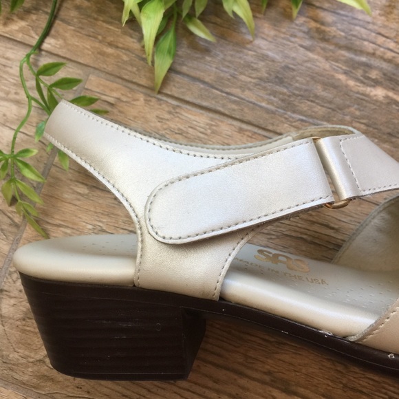 SAS women sandal pear white strap on size 8M - Picture 6 of 8